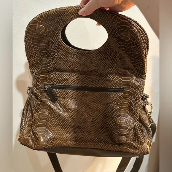 DANIER Genuine Leather Snack Print Fold Over Shoulder Bag - Picture 3 of 7